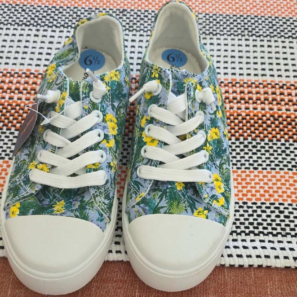 Tommy Bahama Floral Canvas Sneakers NWT